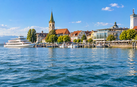 Ferienhäuser mit Pool in Friedrichshafen