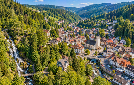 Ferienhäuser mit Pool in Triberg