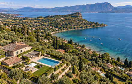 Ferienhäuser mit Pool in Manerba del Garda