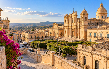 Ferienhäuser mit Pool in Noto