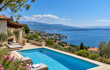Ferienhäuser mit Pool in Kvarner Bucht