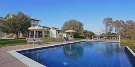 Casale Degli Ulivi: Villa