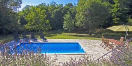 Ferienhaus mit Garten, Grill und privatem Pool