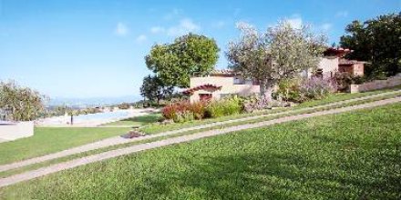 Familienorientierte Wohnung mit Garten, Whirlpool und Grill 