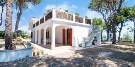 Voll ausgestattetes charmantes Ferienhaus mit Grill, Terrasse und Garten 