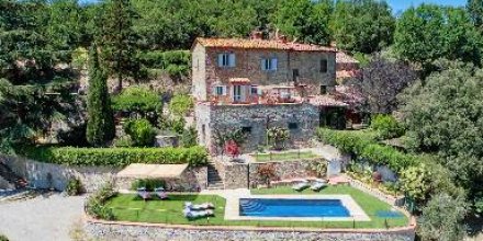 Voll ausgestattete weiträumige Villa mit Grill, Terrasse und privatem Pool