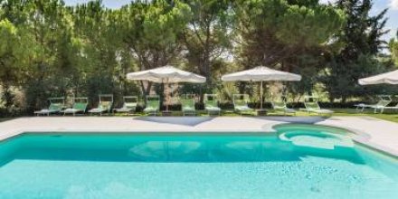 Villa mit Terrasse, privatem Pool und Grill