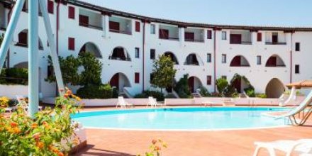 Kinderfreundliches Apartment mit Garten, Pool und Terrasse 
