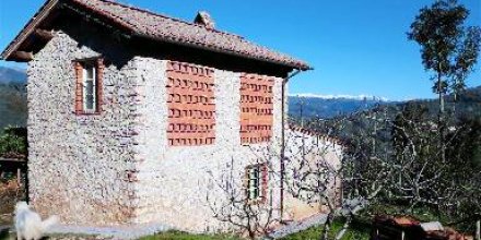Ferienhaus mit privatem Pool, Garten und Grill 