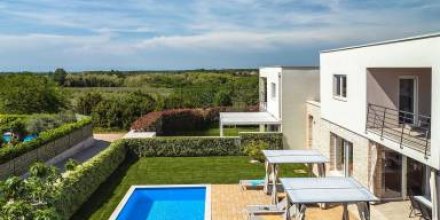 Ferienhaus mit Grill, Garten und privatem Pool 