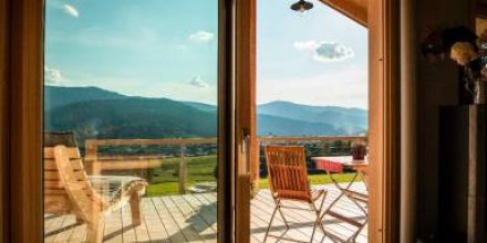 Chalet mit Pool, Sauna und Grill
