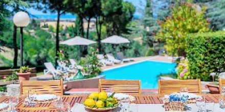 Villa mit Grill, Garten und privatem Pool 