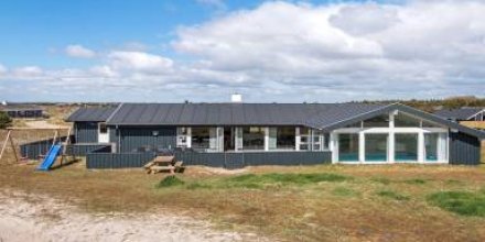 Voll ausgestattetes Ferienhaus mit Sauna, Terrasse und Pool