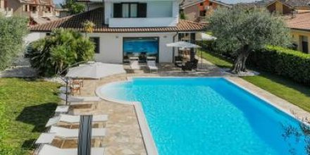 Villa mit privatem Pool, Garten und Grill