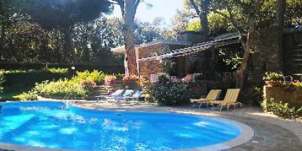 Familienfreundliche wunderschöne Villa mit Garten, privatem Pool und Terrasse 