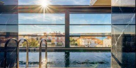 Atemberaubende Villa nur 150 Meter zum Strand mit beheizbarem Privatpool