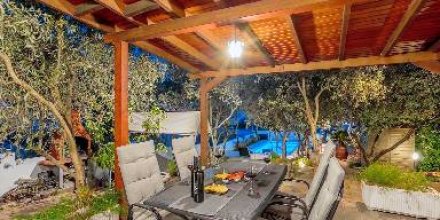 1-Zimmer-Haus mit Pool Stari Grad, Hvar (K-17911)