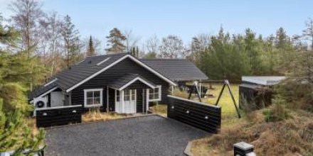 Familienorientiertes Ferienhaus mit privatem Pool, Whirlpool und Grill 