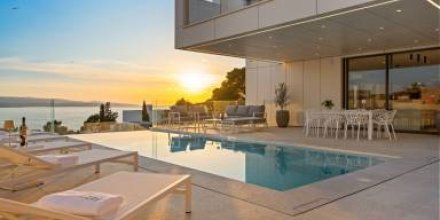 Villa mit schnellem Internet, Grill und Terrasse 