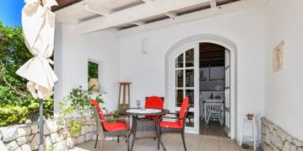 Wohnung mit beheiztem Pool, Grill und Terrasse