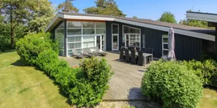 Ferienhaus mit Sauna, privatem Pool und Grill