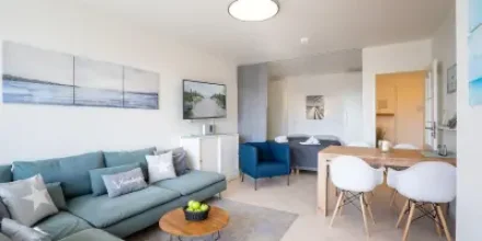 Apartment mit Pool