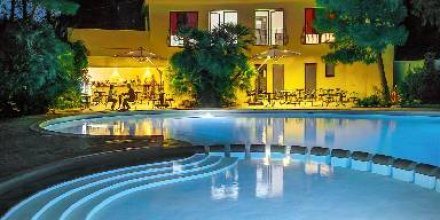 Residenz mit Pool in der Nähe des Meeres