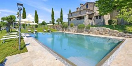 Voll ausgestattete Villa mit Grill, Garten und privatem Pool 