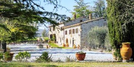 Voll ausgestattete großzügige Villa mit Grill, Garten und privatem Pool 