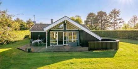 Ferienhaus mit Terrasse, Sauna und privatem Pool