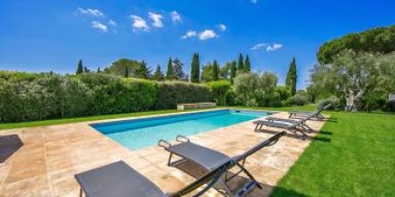 Familienfreundliches Ferienhaus mit privatem Pool, Garten und Grill