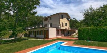 Voll ausgestattetes gemütliches Landhaus mit Garten, Grill und privatem Pool 