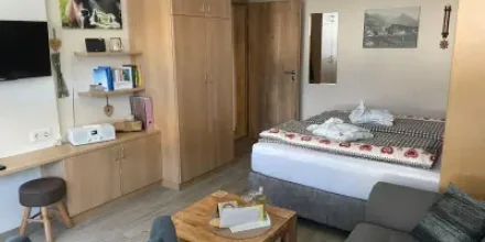 Wohnung mit Grill, Garten und Pool 