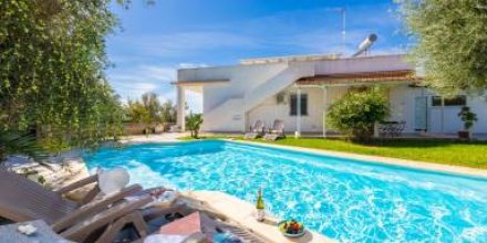 Kinderfreundliche tolle Villa mit privatem Pool, Terrasse und Grill 