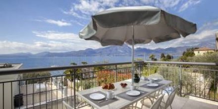Voll ausgestattetes Apartment mit Terrasse, Grill und Pool 