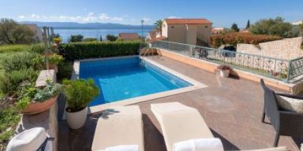 Villa mit privatem Pool, Grill und Terrasse 