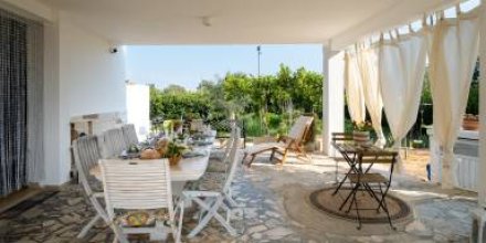 Ferienhaus mit Terrasse, Grill und Garten 