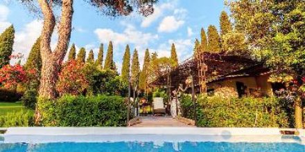 Voll ausgestattete wunderschöne Villa mit Garten, privatem Pool und Grill