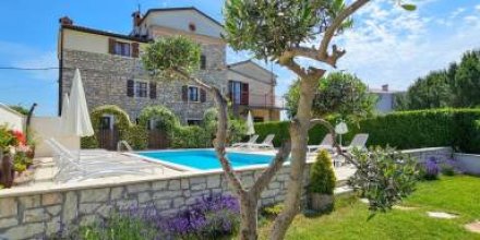 Wohnung mit Pool und Terrasse