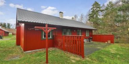 Ferienhaus mit Terrasse und Pool