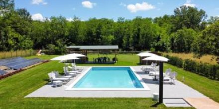 Villa mit privatem Pool, Garten und Grill 