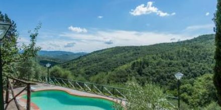 Villa mit Garten, Grill und privatem Pool