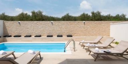 Villa mit privatem Pool, Terrasse und Whirlpool