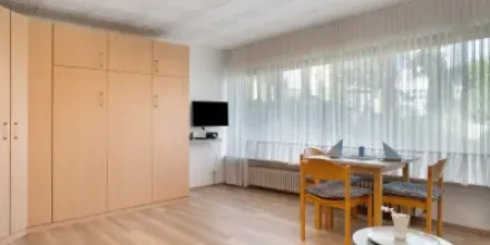 Charmante Ferienwohnung mit Terrasse, Garten und Pool 
