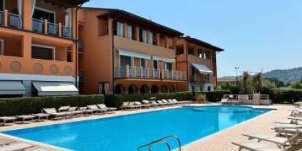Wohnung mit Garten und Pool