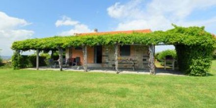 Ferienhaus mit Grill, Terrasse und Garten 