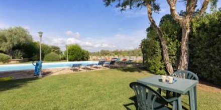 Wohnung mit Garten und Pool 