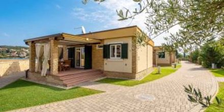 Ferienhaus mit Pool und Klimaanlage
