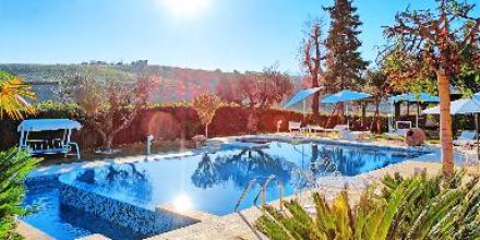 Voll ausgestattete Villa mit Whirlpool, Garten und privatem Pool 