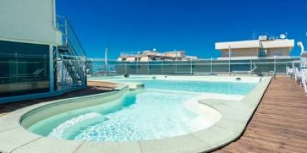Wohnung mit Terrasse und Pool 